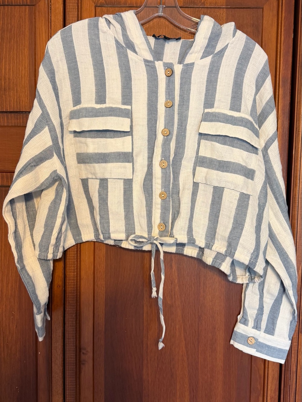 Aakaa Blue & White Striped Hooded Crop Button Top size Large